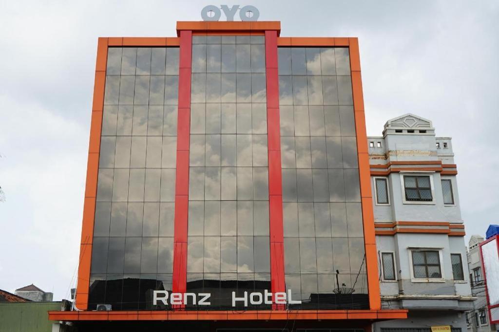 Ren'Z Hotel Pangkal Pinang Exterior foto