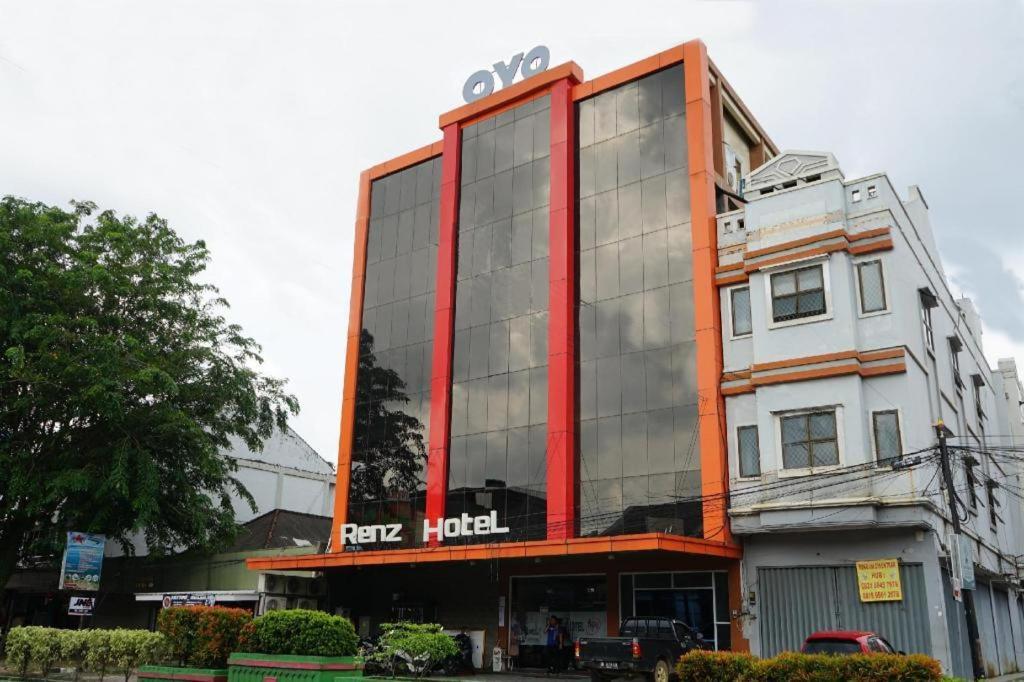 Ren'Z Hotel Pangkal Pinang Exterior foto